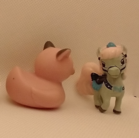 4/$20 Lot of Four Random Toys Two Disney Horses Cow Duck Pig Duck - Picture 3 of 7